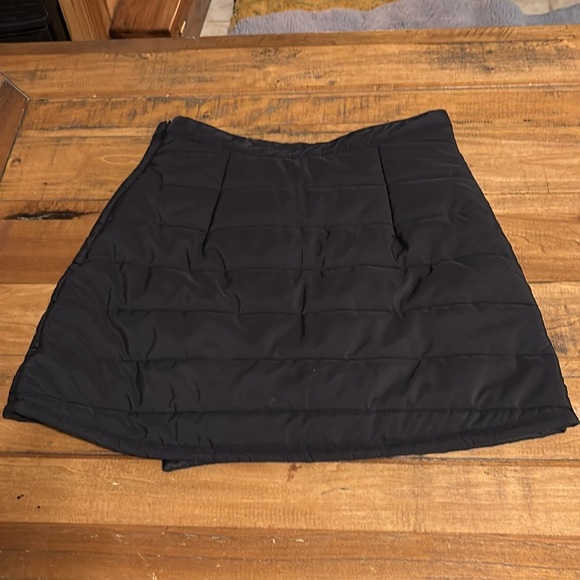 Mono B Black A-Line Puffer Skirt - Picture 2 of 6